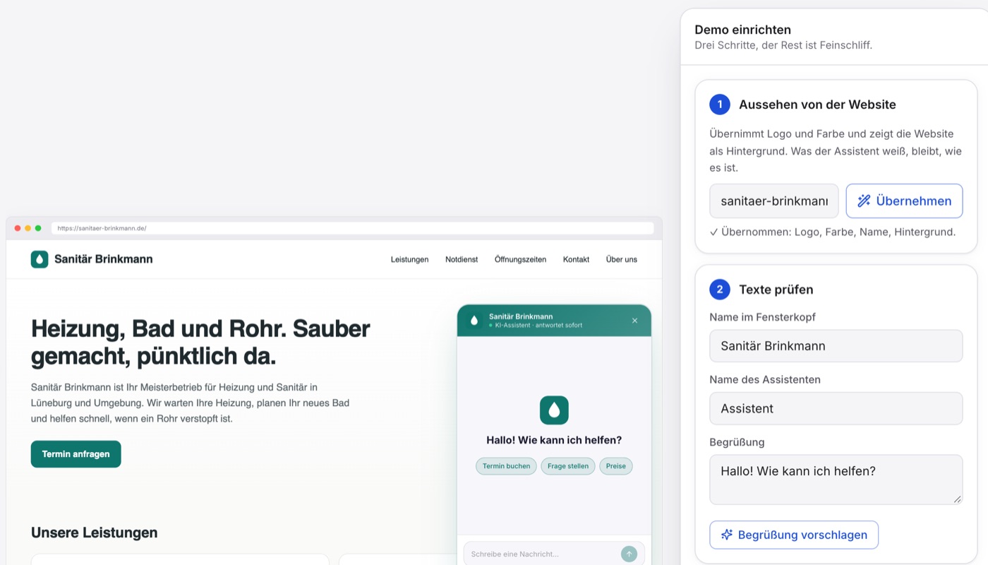 Links die Musterseite von Sanitär Brinkmann mit dem Chatfenster in der Hausfarbe, rechts Schritt 1 mit „sanitaer-brinkmann.de“ und „Übernommen: Logo, Farbe, Name, Hintergrund.“