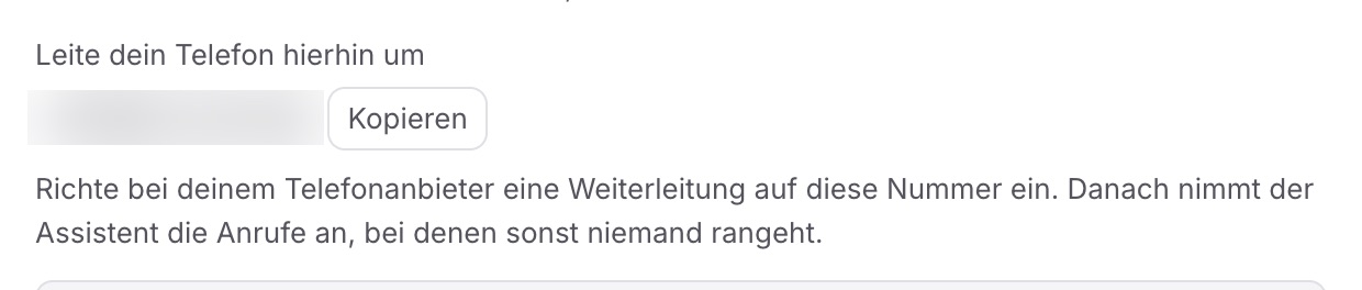 „Leite dein Telefon hierhin um“, daneben die Nummer (weichgezeichnet) und „Kopieren“.